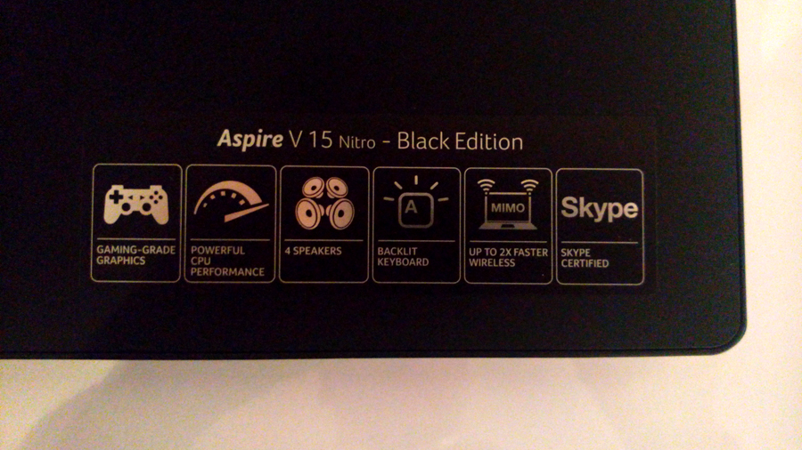 Acer-Aspire V15 Nitro Black-2-Photo Mademoiselle Le K-copyright 2014
