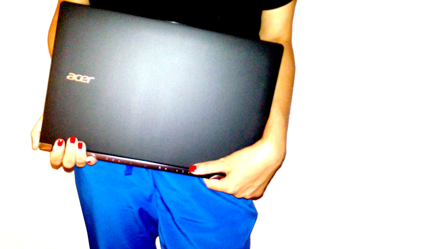 Acer-Aspire-V-15-Nitro-Black-Edition-Laptop-3-Photo ©Mademoiselle Le K