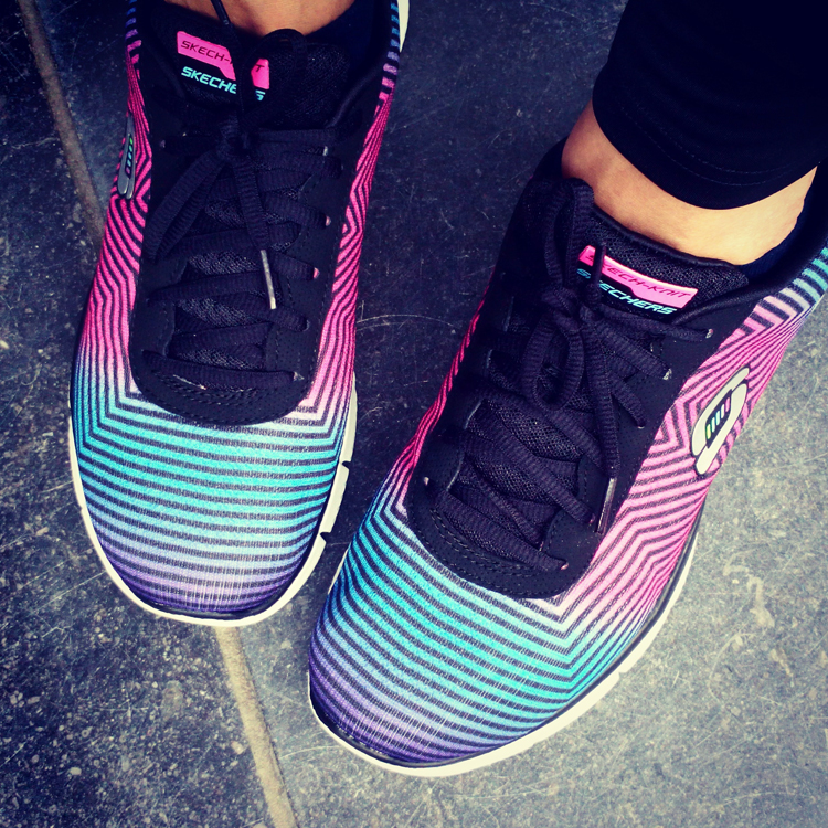 Review-Skechers-Air-Cooled-Memory-Foam-Runners-3-Photo ©Mademoiselle Le K