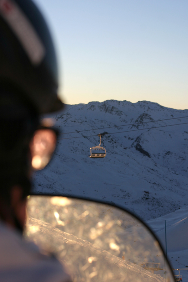 Val-Thorens-France-Snowmobile-Ski-Slopes-Motoneige-Pistes-de-Ski-4-Photo ©Mademoiselle Le K