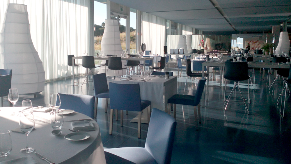 The-Oitavos-Hotel-Review-Gourmet-Restaurant-Dinner-Bar-3-Photo ©Mademoiselle Le K